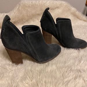 Vince Comuto Booties
